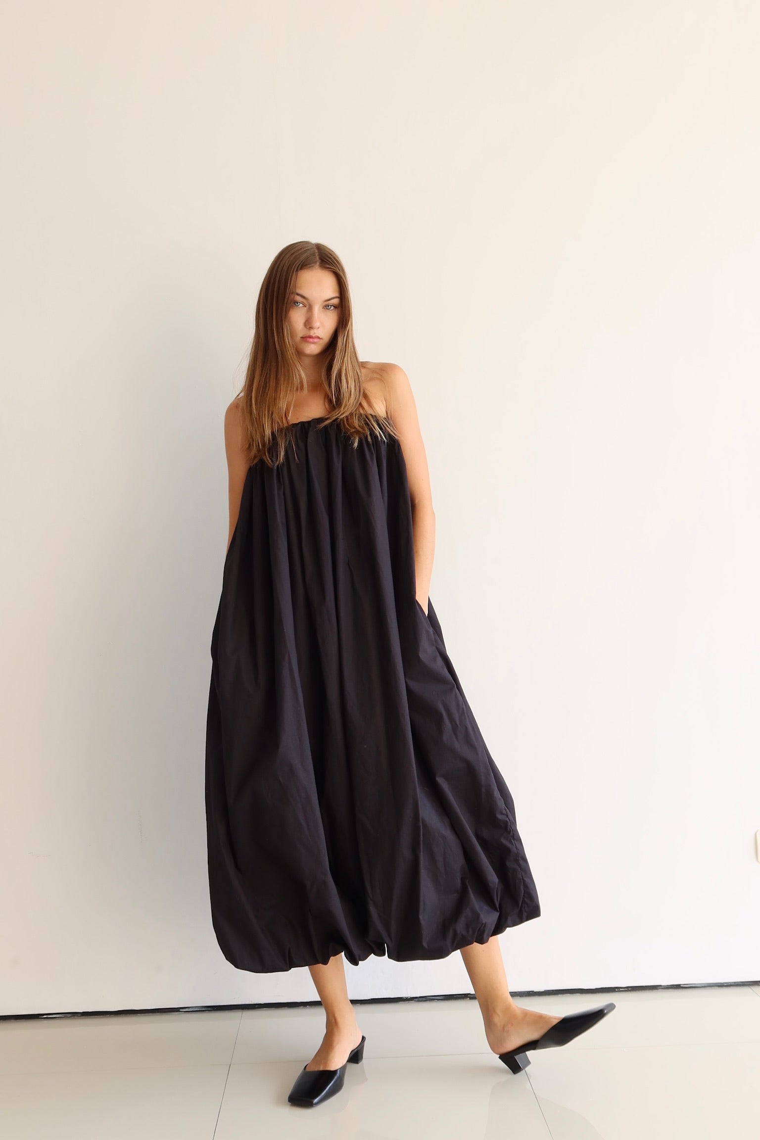 The Balloon Strapless Dress Black
