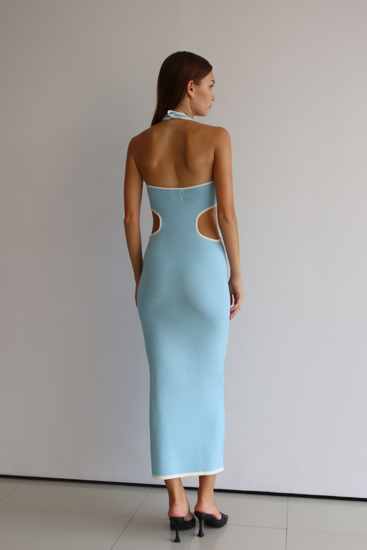 M. Cut-Out-Kleid